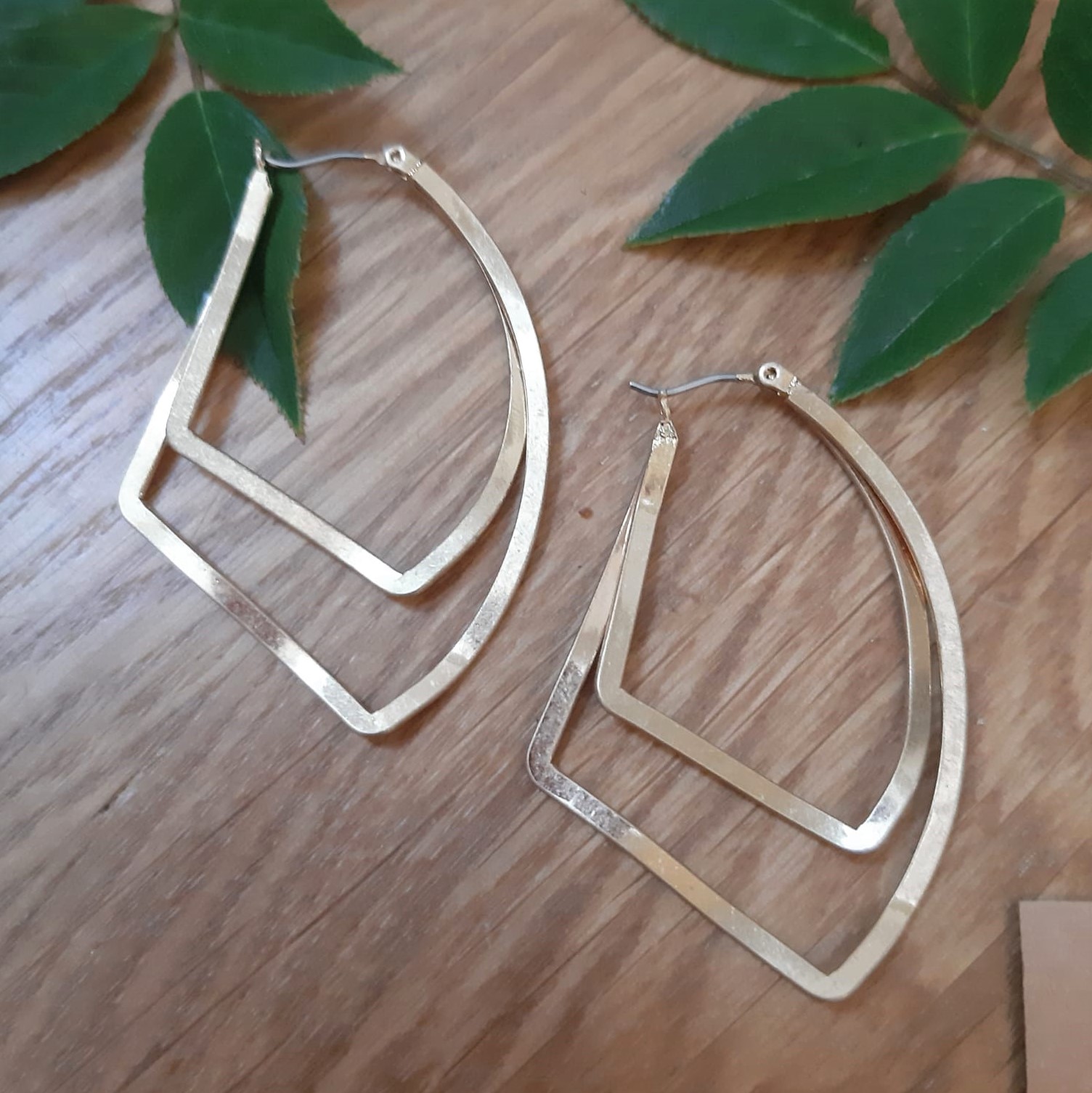 ���� ����