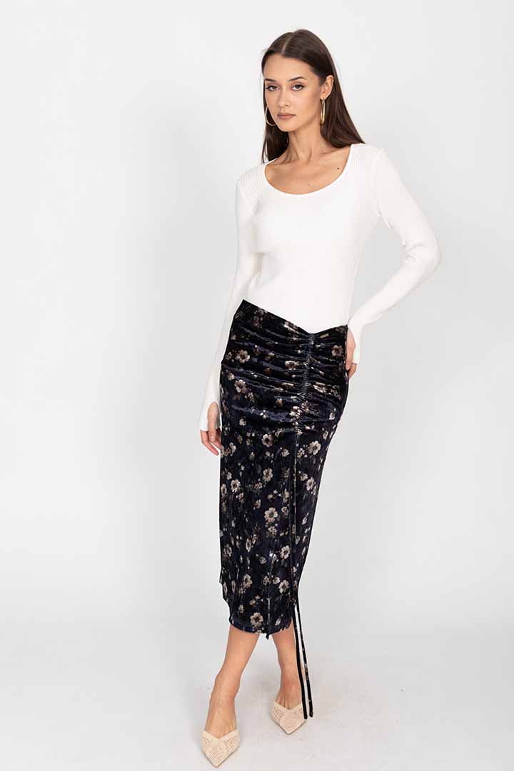 ����� ���