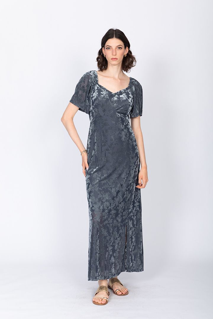 ���� ���