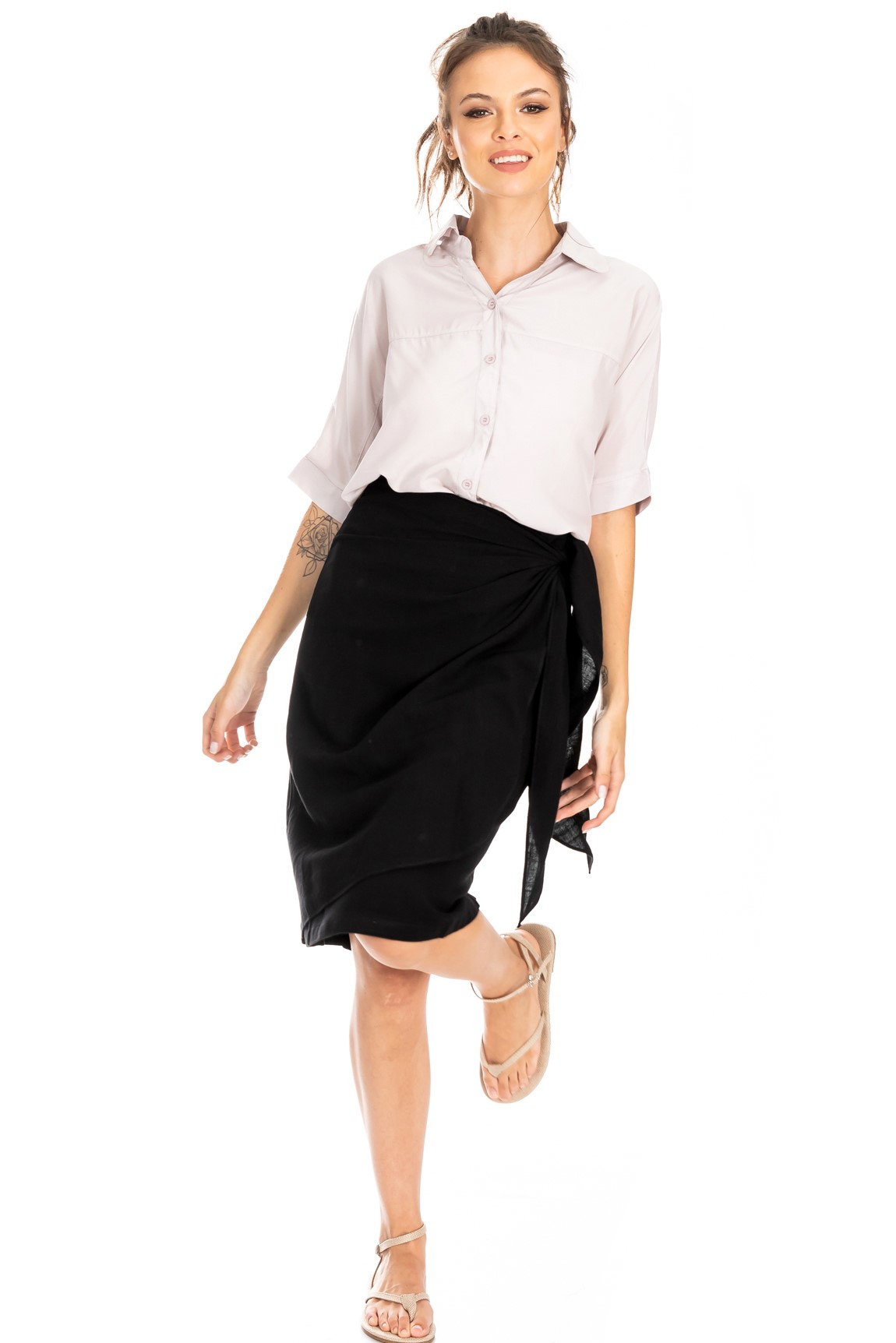 ����� ����