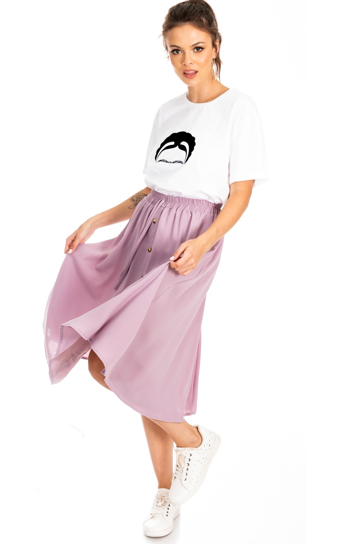 ����� ����