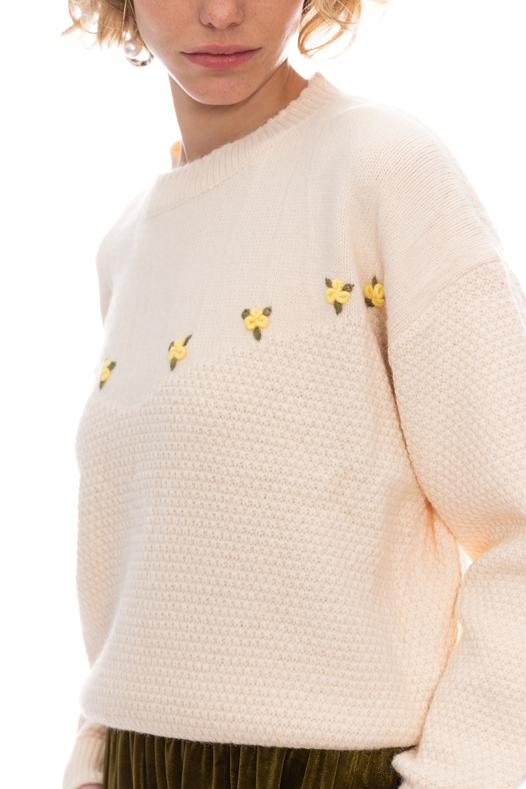 ����� ����