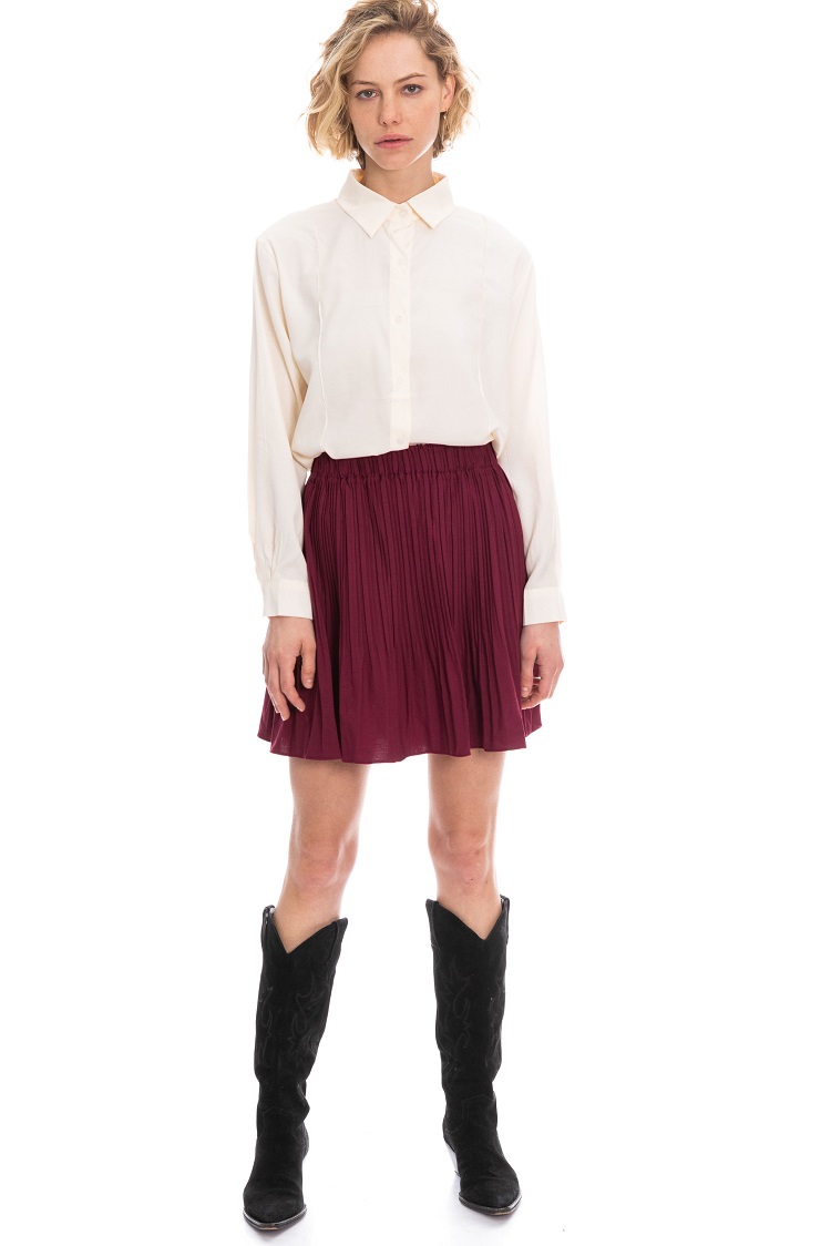 ����� ����