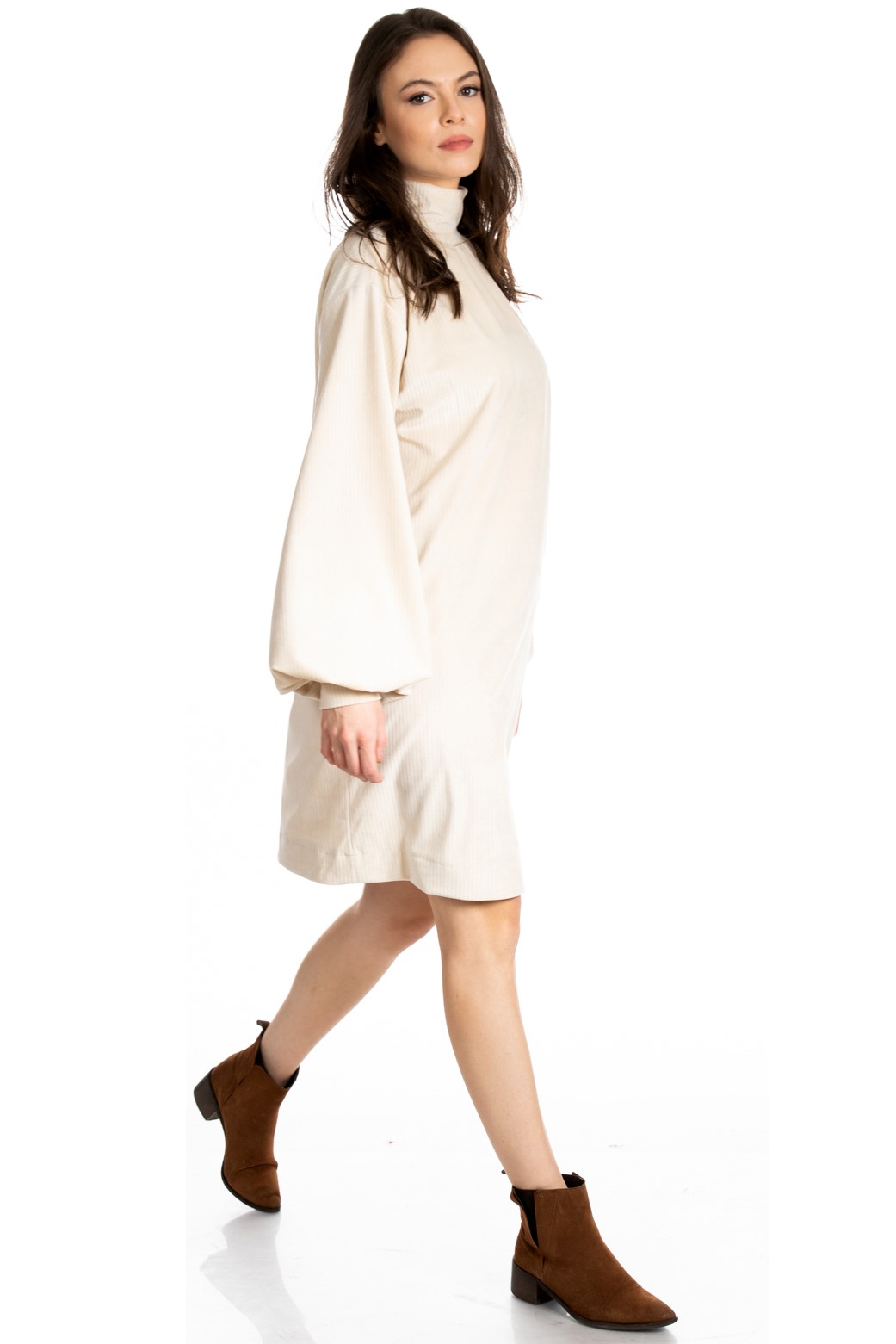 ���� ���