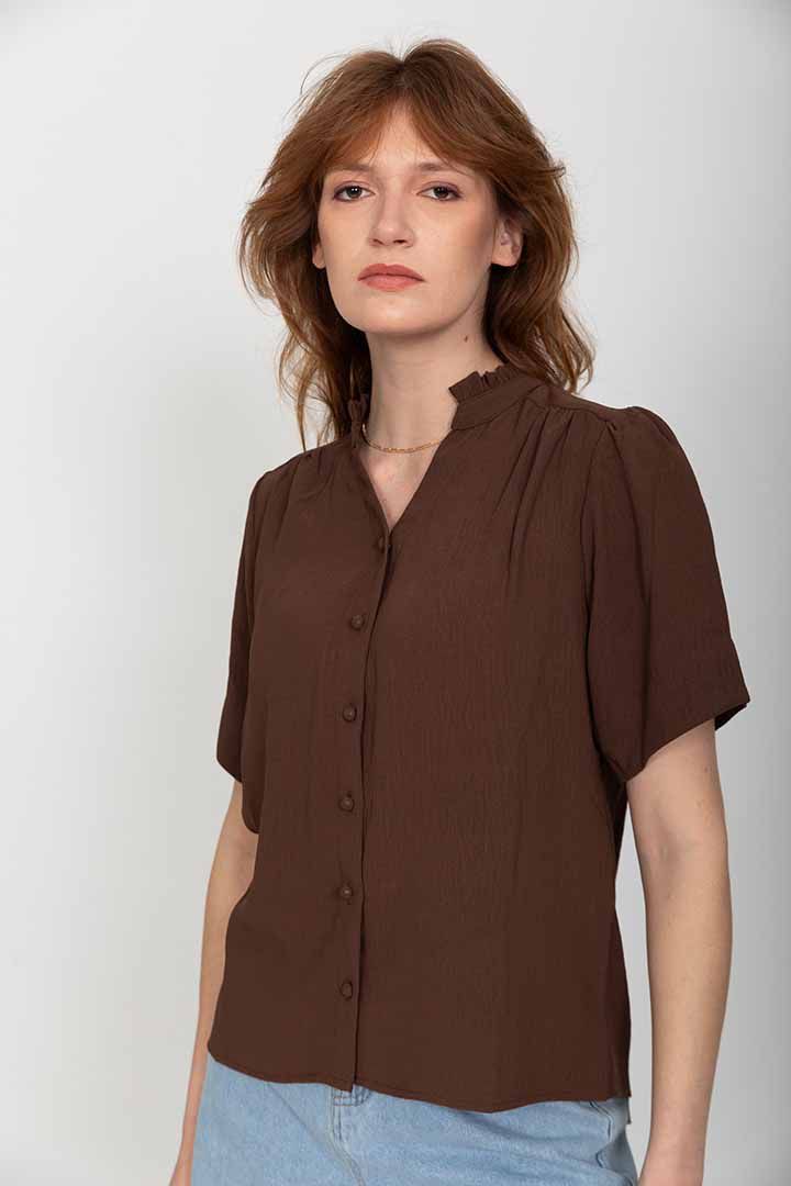 ����� ����